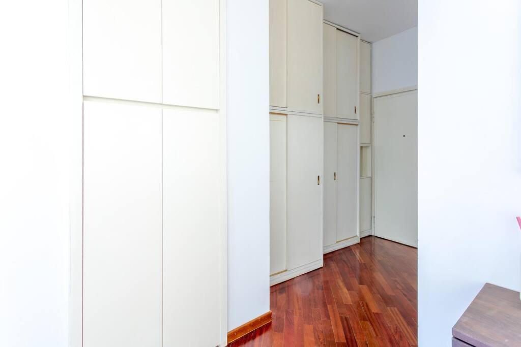 Duomo 10 Min Luxury • Terrazzo • Wi-Fi • Netflix Apartment มิลาน ภายนอก รูปภาพ