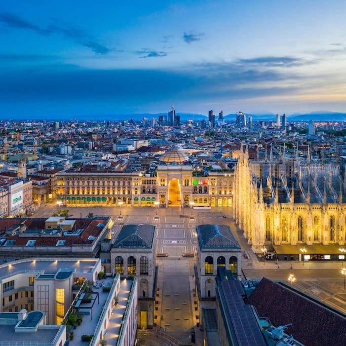 Duomo 10 Min Luxury • Terrazzo • Wi-Fi • Netflix Apartment มิลาน ภายนอก รูปภาพ
